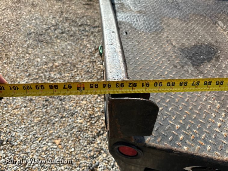 image for item EH6810 2015 Ford F350 Super Duty XL Crew Cab flatbed pickup truck