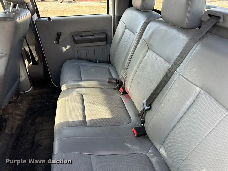 image for item EH6810 2015 Ford F350 Super Duty XL Crew Cab flatbed pickup truck