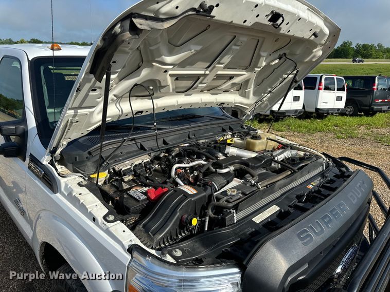 image for item EH6810 2015 Ford F350 Super Duty XL Crew Cab flatbed pickup truck