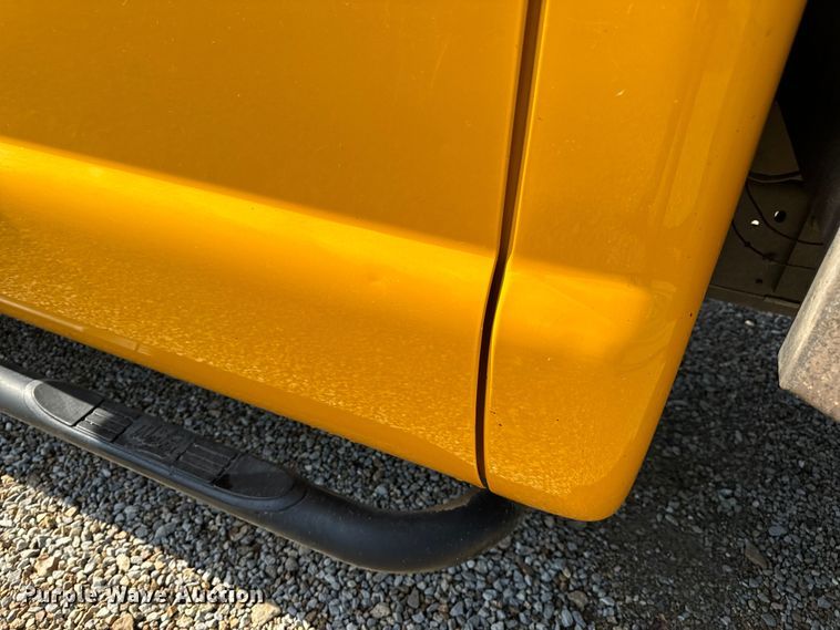 image for item EH6811 2012 Ford  F450 Super Duty XL flatbed truck