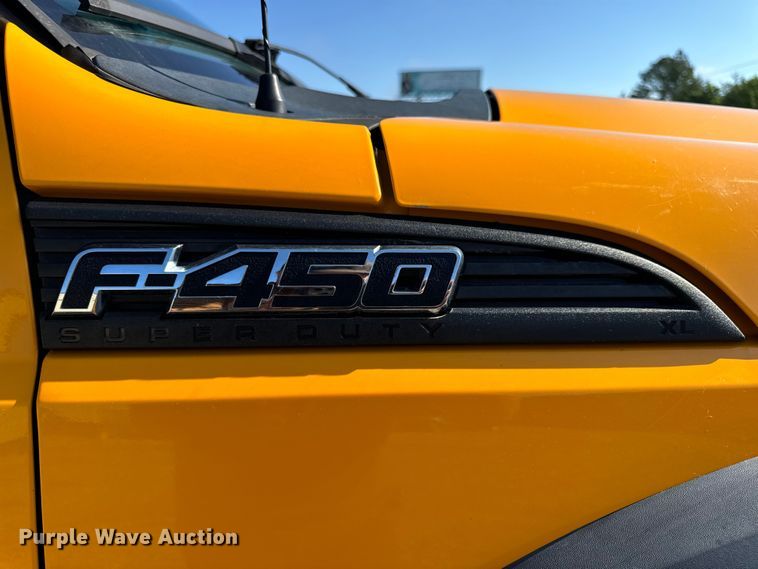 image for item EH6811 2012 Ford  F450 Super Duty XL flatbed truck