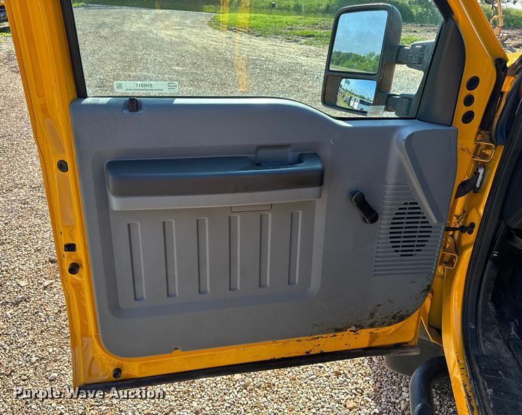 image for item EH6811 2012 Ford  F450 Super Duty XL flatbed truck