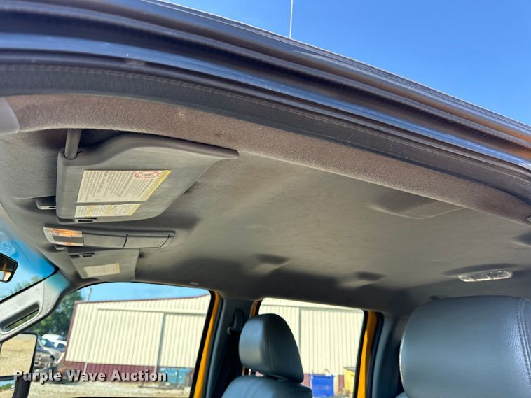 image for item EH6811 2012 Ford  F450 Super Duty XL flatbed truck