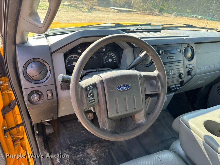 image for item EH6811 2012 Ford  F450 Super Duty XL flatbed truck