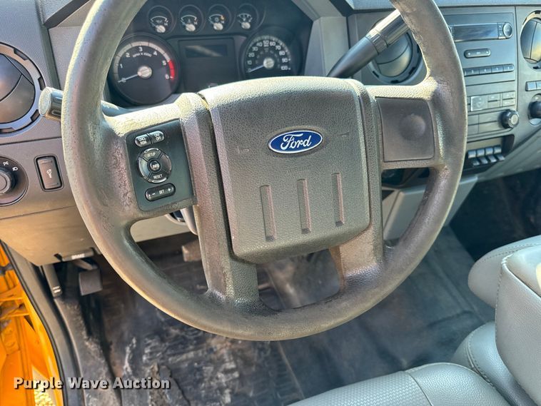 image for item EH6811 2012 Ford  F450 Super Duty XL flatbed truck