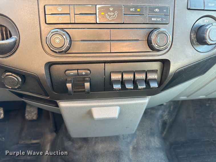 image for item EH6811 2012 Ford  F450 Super Duty XL flatbed truck