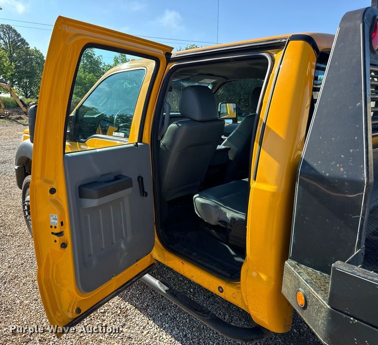 image for item EH6811 2012 Ford  F450 Super Duty XL flatbed truck