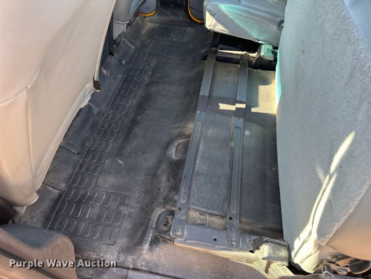 image for item EH6811 2012 Ford  F450 Super Duty XL flatbed truck