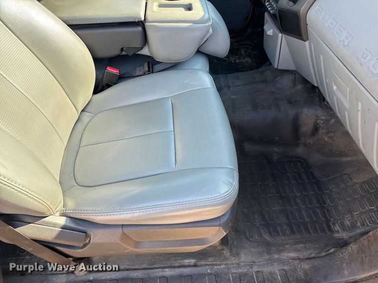 image for item EH6811 2012 Ford  F450 Super Duty XL flatbed truck