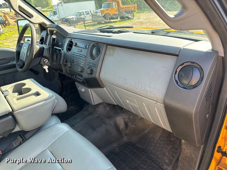 image for item EH6811 2012 Ford  F450 Super Duty XL flatbed truck