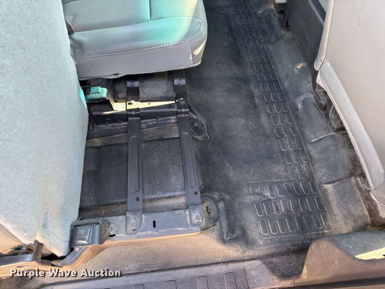 image for item EH6811 2012 Ford  F450 Super Duty XL flatbed truck