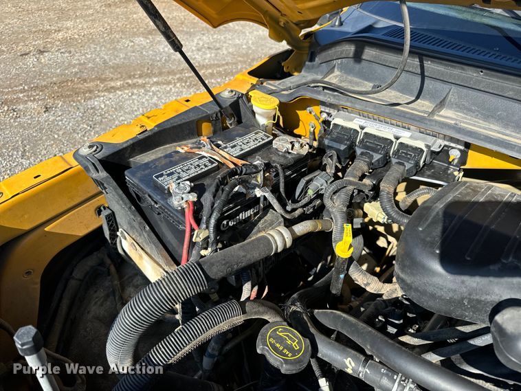 image for item EH6811 2012 Ford  F450 Super Duty XL flatbed truck