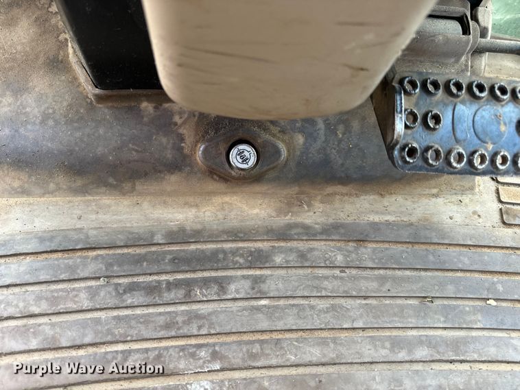 image for item EH6812 2010 John Deere 6430 Premium MFWD tractor