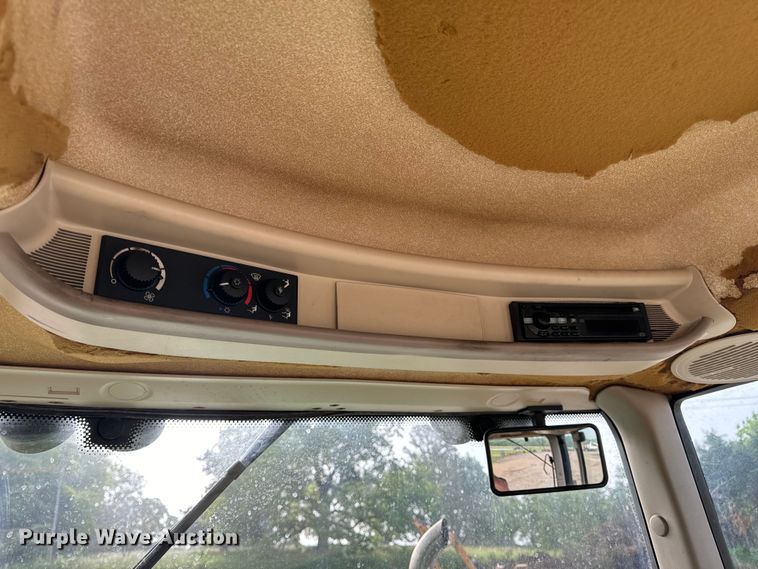 image for item EH6812 2010 John Deere 6430 Premium MFWD tractor