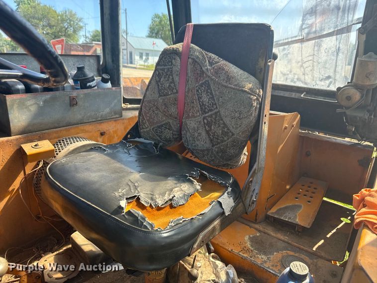 image for item EJ2785 1980 Case 580C backhoe