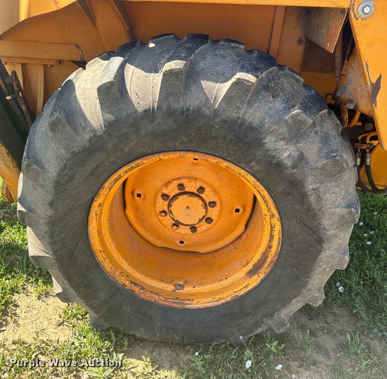 image for item EJ2785 1980 Case 580C backhoe