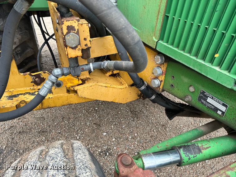 image for item EJ2815 2000 John Deere 6405 tractor