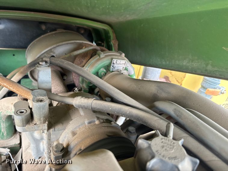 image for item EJ2815 2000 John Deere 6405 tractor