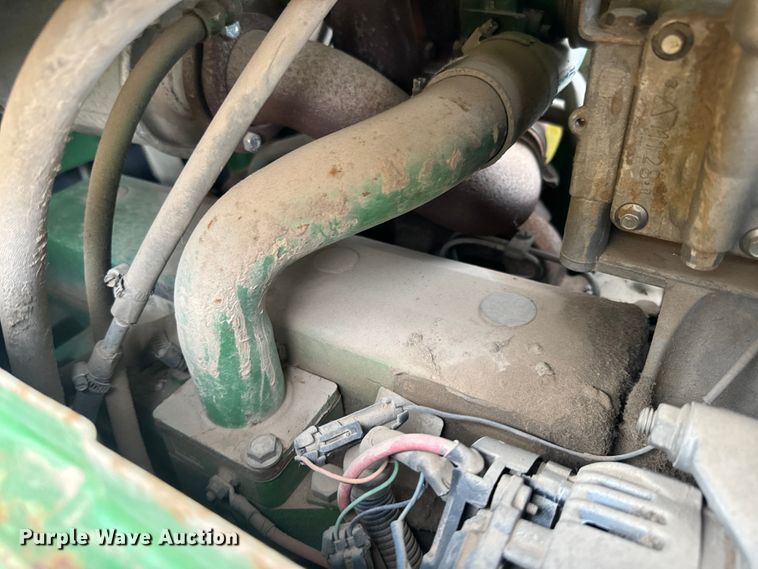 image for item EJ2815 2000 John Deere 6405 tractor