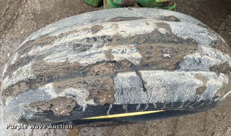 image for item EJ2815 2000 John Deere 6405 tractor