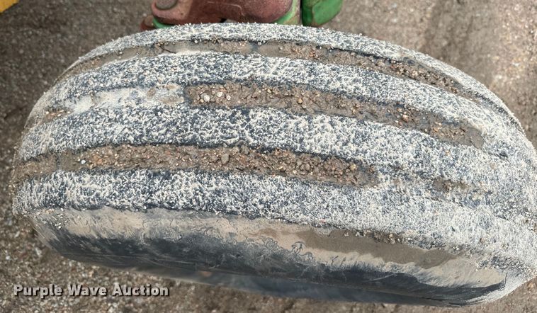 image for item EJ2815 2000 John Deere 6405 tractor