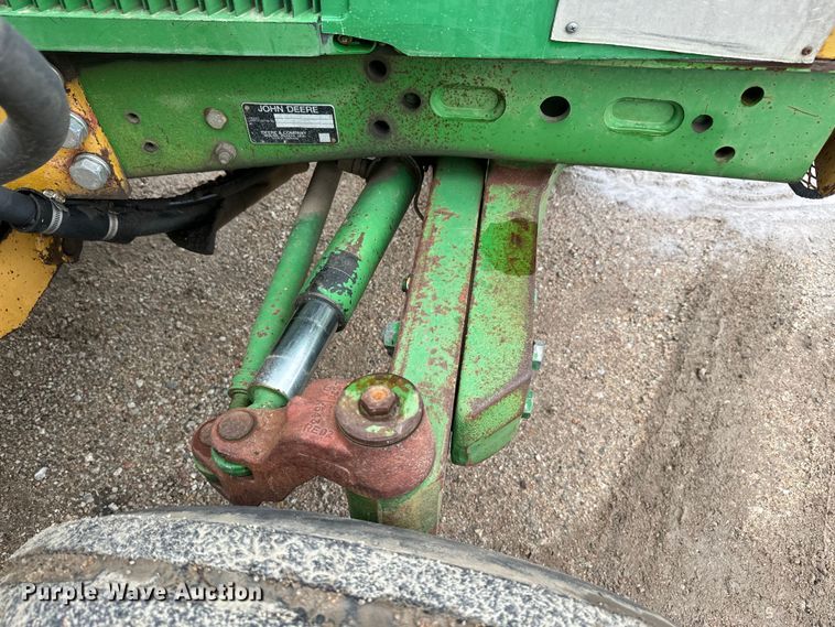 image for item EJ2815 2000 John Deere 6405 tractor