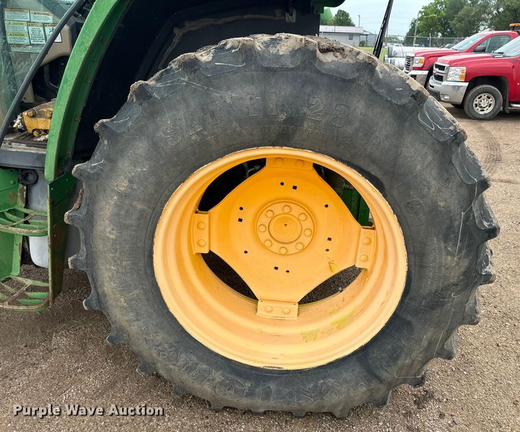 image for item EJ2815 2000 John Deere 6405 tractor