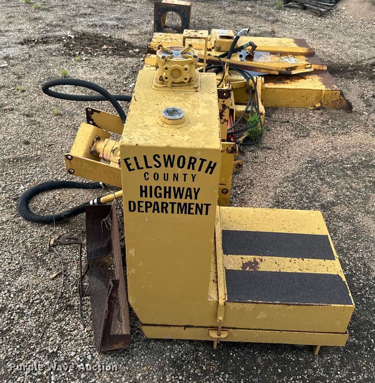 image for item EJ2816 Tiger side boom rotary mower