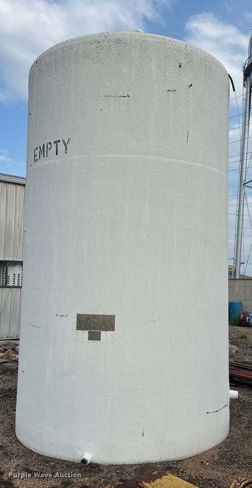 image for item EJ2817 Fiberglass tank