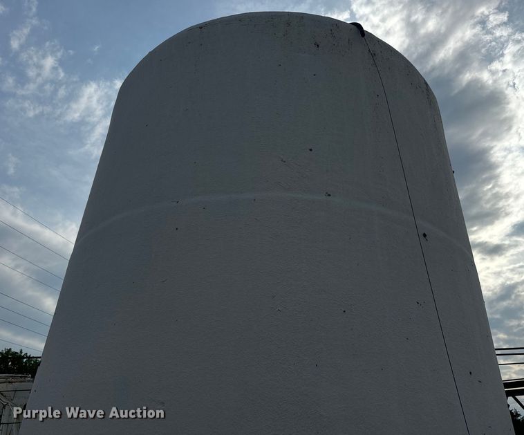 image for item EJ2817 Fiberglass tank