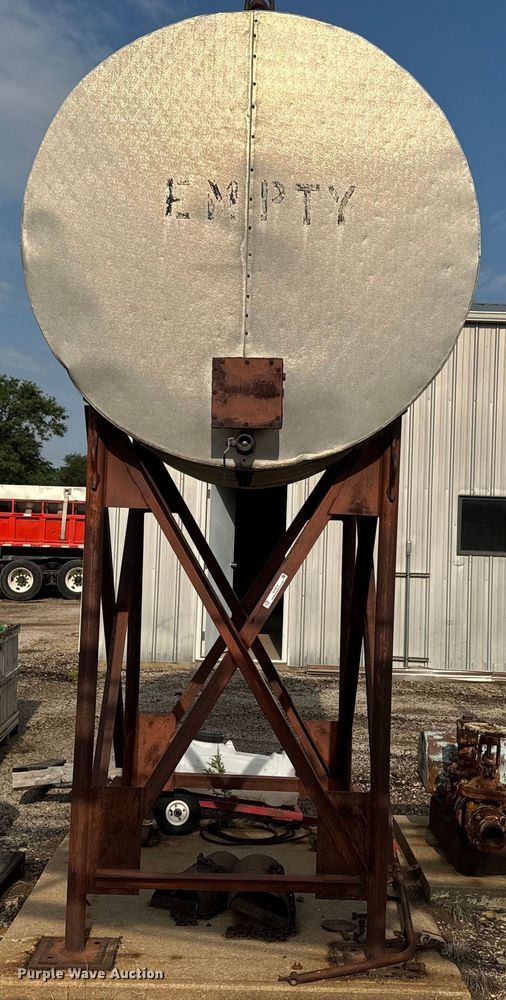 image for item EJ2818 Insulated tank