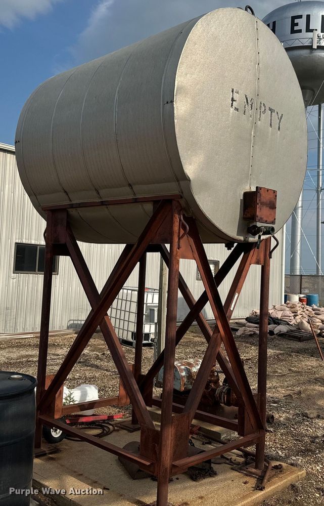 image for item EJ2818 Insulated tank