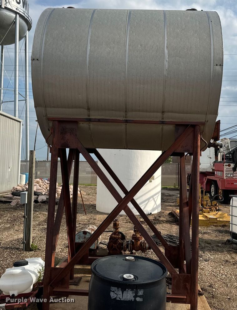 image for item EJ2818 Insulated tank