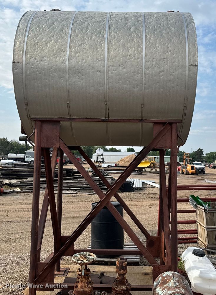 image for item EJ2818 Insulated tank