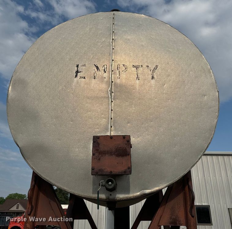 image for item EJ2818 Insulated tank