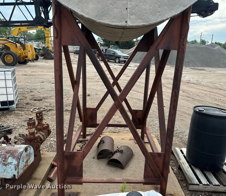 image for item EJ2818 Insulated tank