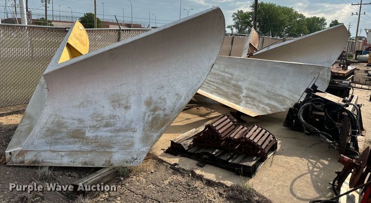 image for item EJ2819 (3) Balderson V blades