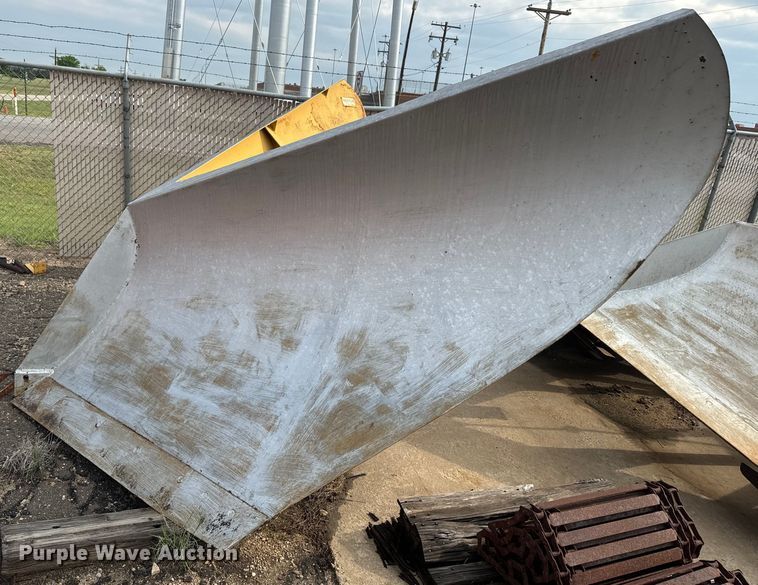 image for item EJ2819 (3) Balderson V blades