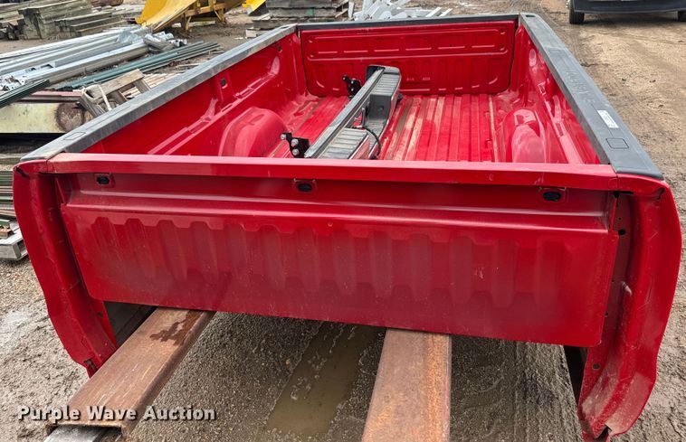 image for item EJ2820 2015 Chevrolet Silverado 3500 LT 8' pickup bed