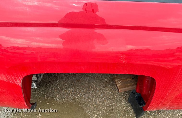 image for item EJ2820 2015 Chevrolet Silverado 3500 LT 8' pickup bed