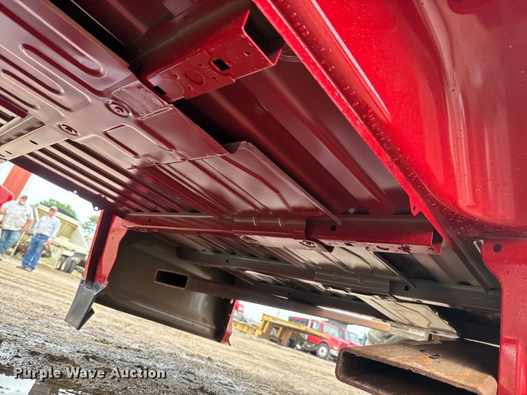 image for item EJ2820 2015 Chevrolet Silverado 3500 LT 8' pickup bed