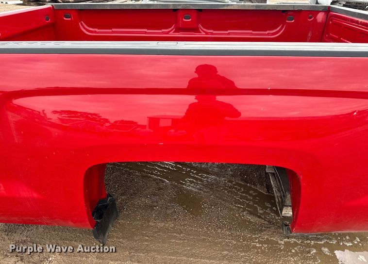 image for item EJ2820 2015 Chevrolet Silverado 3500 LT 8' pickup bed