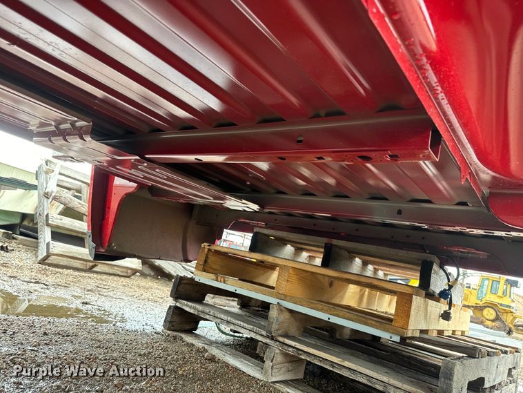 image for item EJ2820 2015 Chevrolet Silverado 3500 LT 8' pickup bed