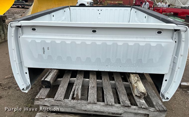 image for item EJ2821 2012 Chevrolet Silverado 3500 LS 8' pickup bed 