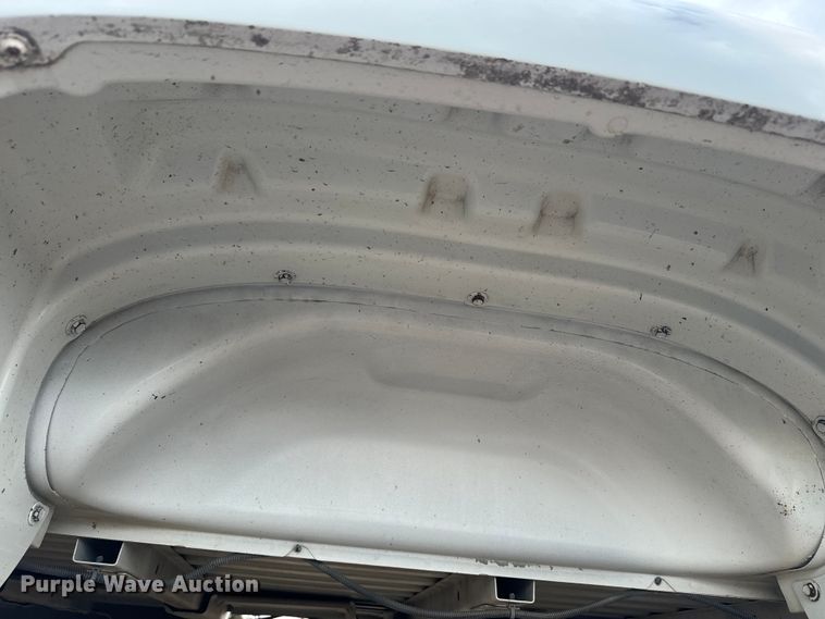 image for item EJ2821 2012 Chevrolet Silverado 3500 LS 8' pickup bed 