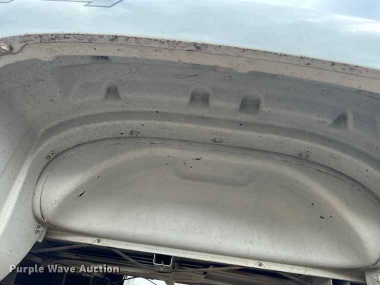 image for item EJ2821 2012 Chevrolet Silverado 3500 LS 8' pickup bed 