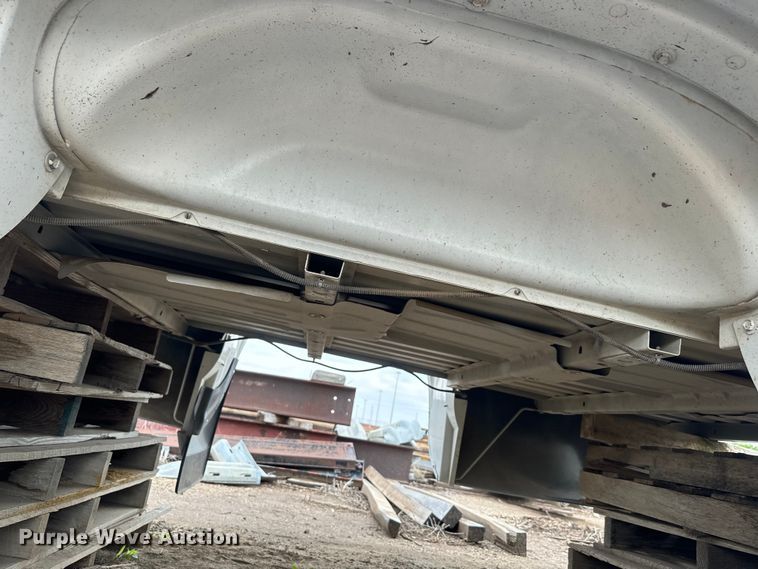 image for item EJ2821 2012 Chevrolet Silverado 3500 LS 8' pickup bed 