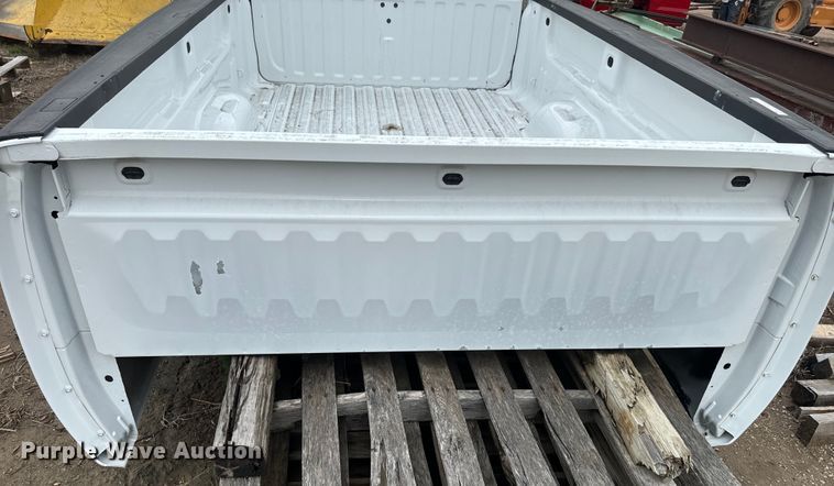 image for item EJ2821 2012 Chevrolet Silverado 3500 LS 8' pickup bed 