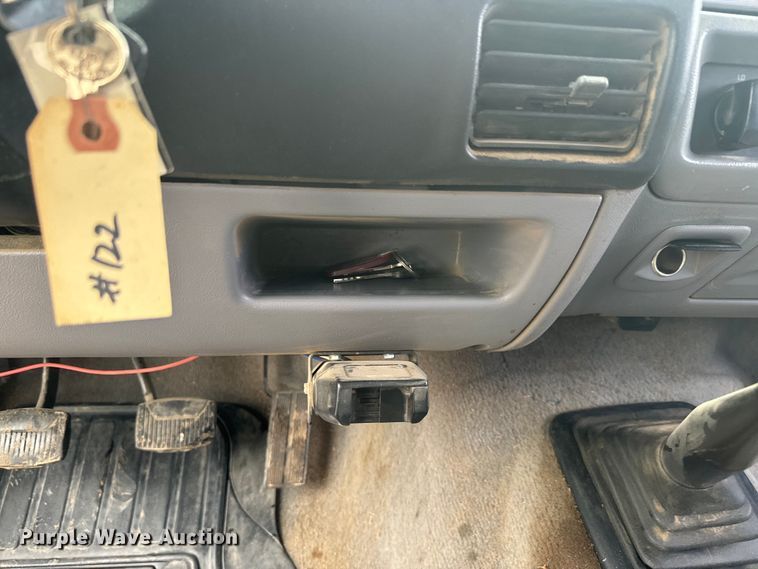 image for item EJ2823 1994 Ford F350 XLT Crew Cab flatbed pickup truck