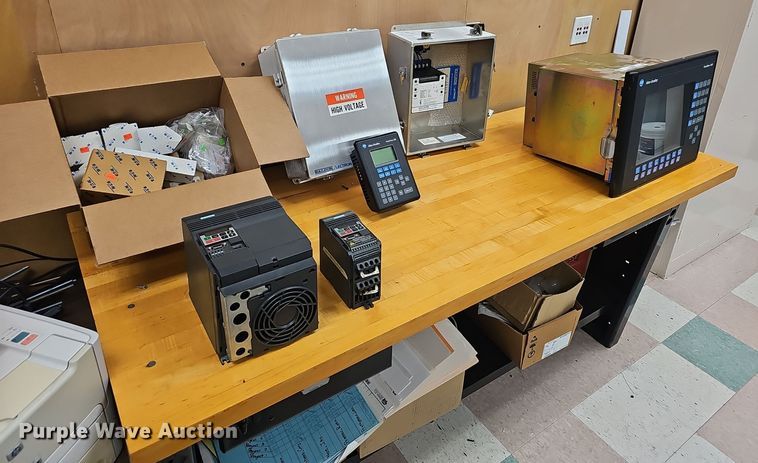 image for item EJ5439 Allen-Bradley Panelview 1400 panel